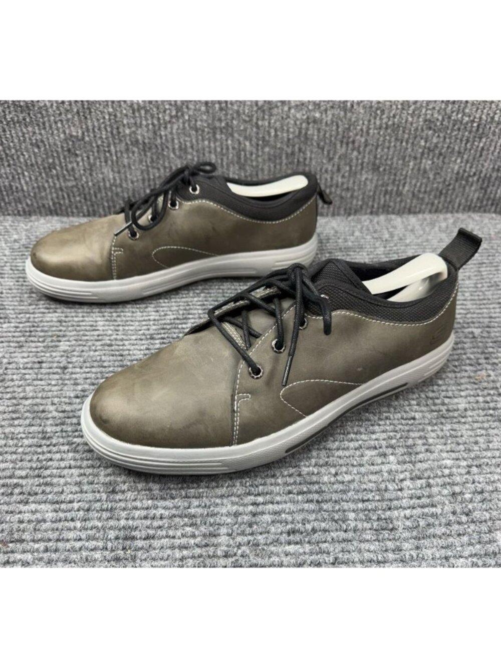 Skechers Shoes Mens 9.5 Brown Gray Leather Classic Fit Air Cooled Foam 65141